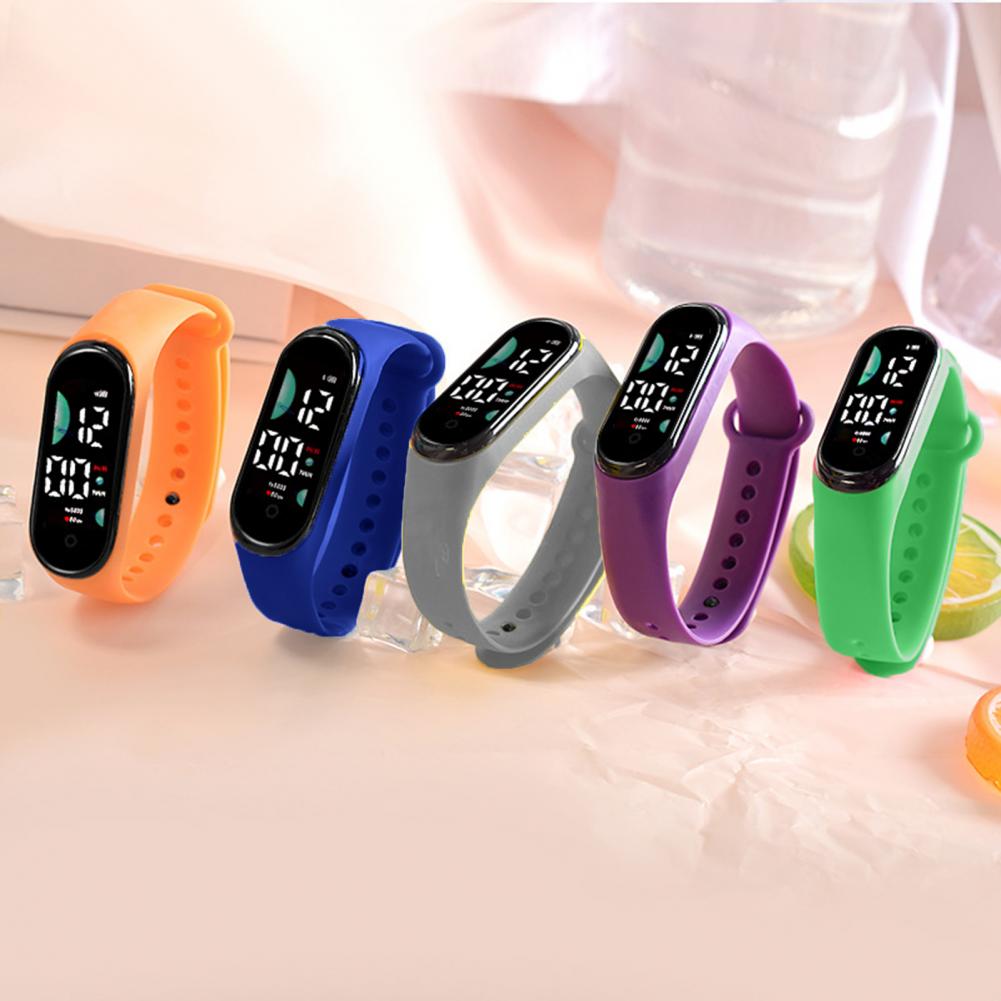 Smart Watch Kids - 子供のためのデジタルLED腕時計,防水ブレスレット,腕時計,漫画,誕生日プレゼント,男の子,女の子